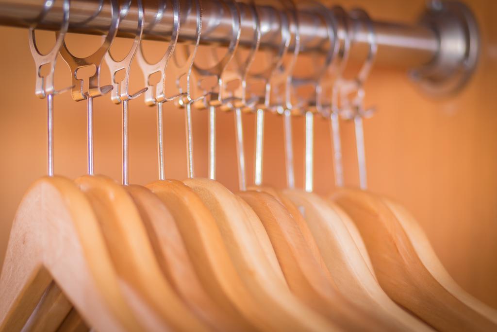 Suites Contempo Mexico City Exterior photo Clothes on hangers